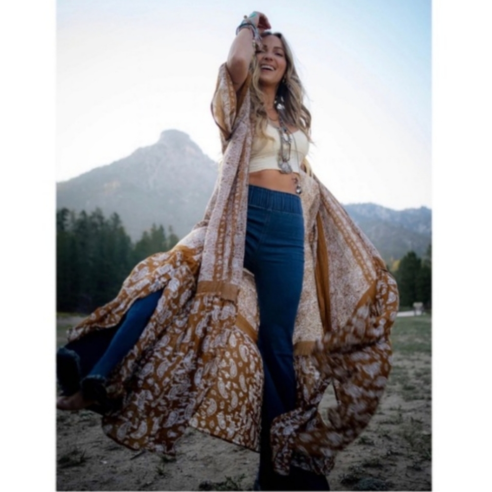 Elegant Brown Kimono